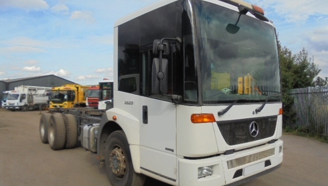 2009 YEAR EURO 5 MERCEDES ECONIC 6X4 CHASSIS CAB